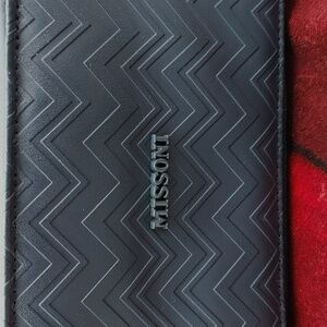 DELTA AIRLINES ONE by MISSONI amenity kit  cosmetic Bag